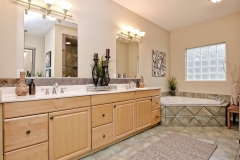 020_Master Bathroom .10901 West Cave Blvd