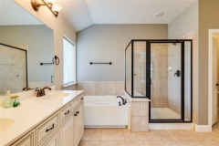 23-23masterBath